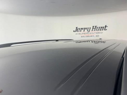Used 2019 Nissan Armada SV w/ Driver Package RWD image 12