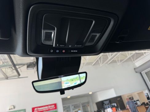 Used 2025 GMC Sierra 1500 AT4 w/ Technology Package AWD/4WD image 19