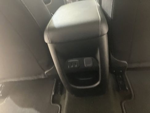 Used 2018 Chevrolet Colorado LT image 24