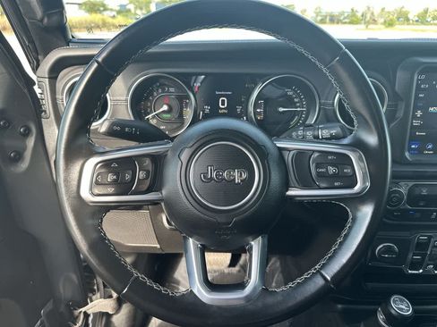 Certified 2022 Jeep Wrangler Unlimited Sahara AWD/4WD image 27