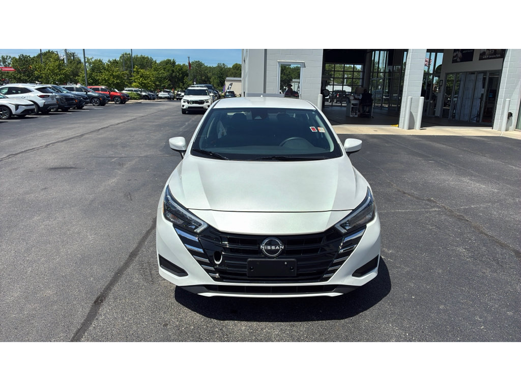 Used 2025 Nissan Versa SV FWD image 8