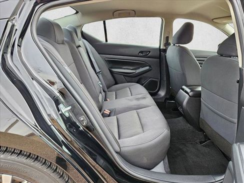 Used 2024 Nissan Altima 2.5 SV image 20