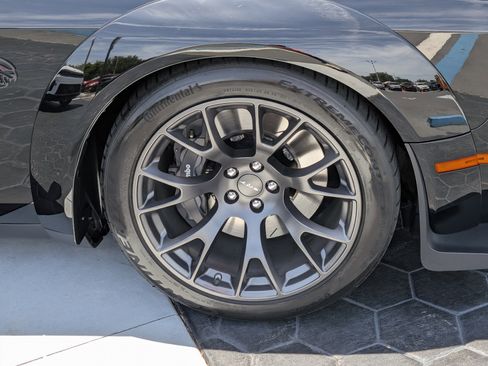 Used 2020 Dodge Challenger SRT Hellcat Redeye RWD image 10