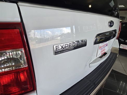 Used 2014 Ford Expedition EL XLT w/ Equipment Group 202A AWD/4WD image 32