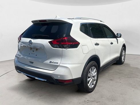 Used 2019 Nissan Rogue SV AWD/4WD image 6
