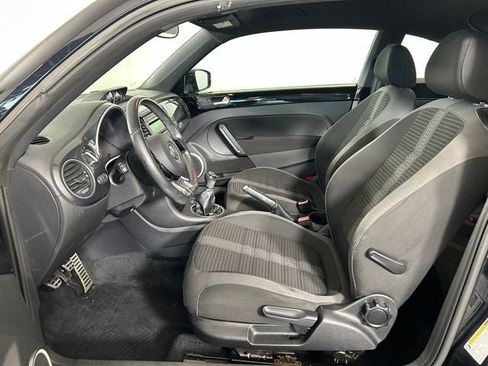 Used 2012 Volkswagen Beetle 2.0T FWD image 11