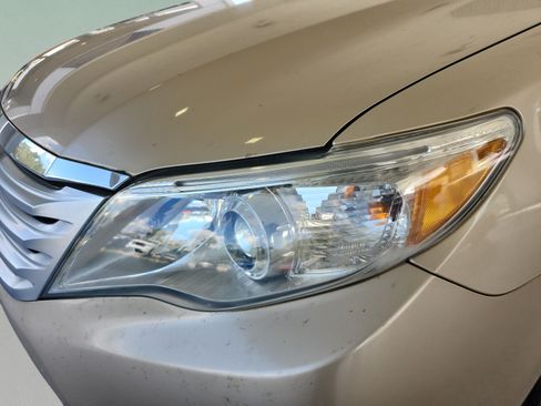 Used 2011 Toyota Avalon FWD image 27