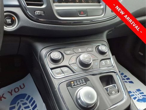 Used 2015 Chrysler 200 S w/ Navigation & Sound Group I FWD image 19