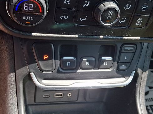 Used 2019 GMC Terrain SLT w/ Preferred Package AWD/4WD image 15