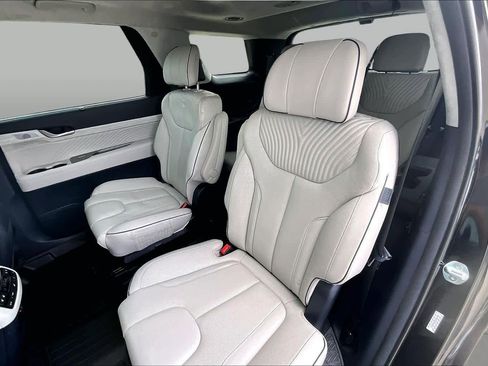 Used 2024 Hyundai Palisade Calligraphy FWD image 18