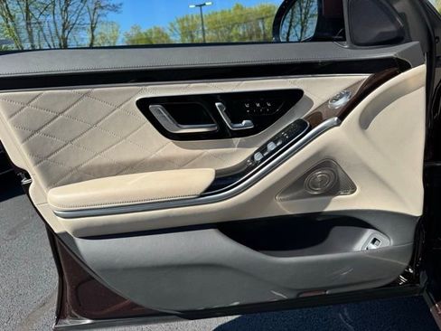 Certified 2022 Mercedes-Benz S 500 4MATIC image 19