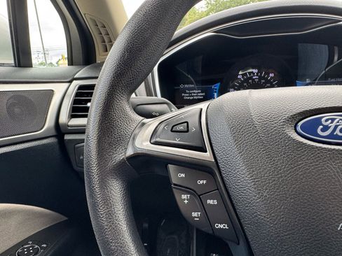 Used 2018 Ford Fusion S FWD image 15