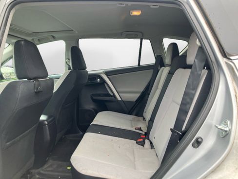 Used 2016 Toyota RAV4 XLE AWD/4WD image 15