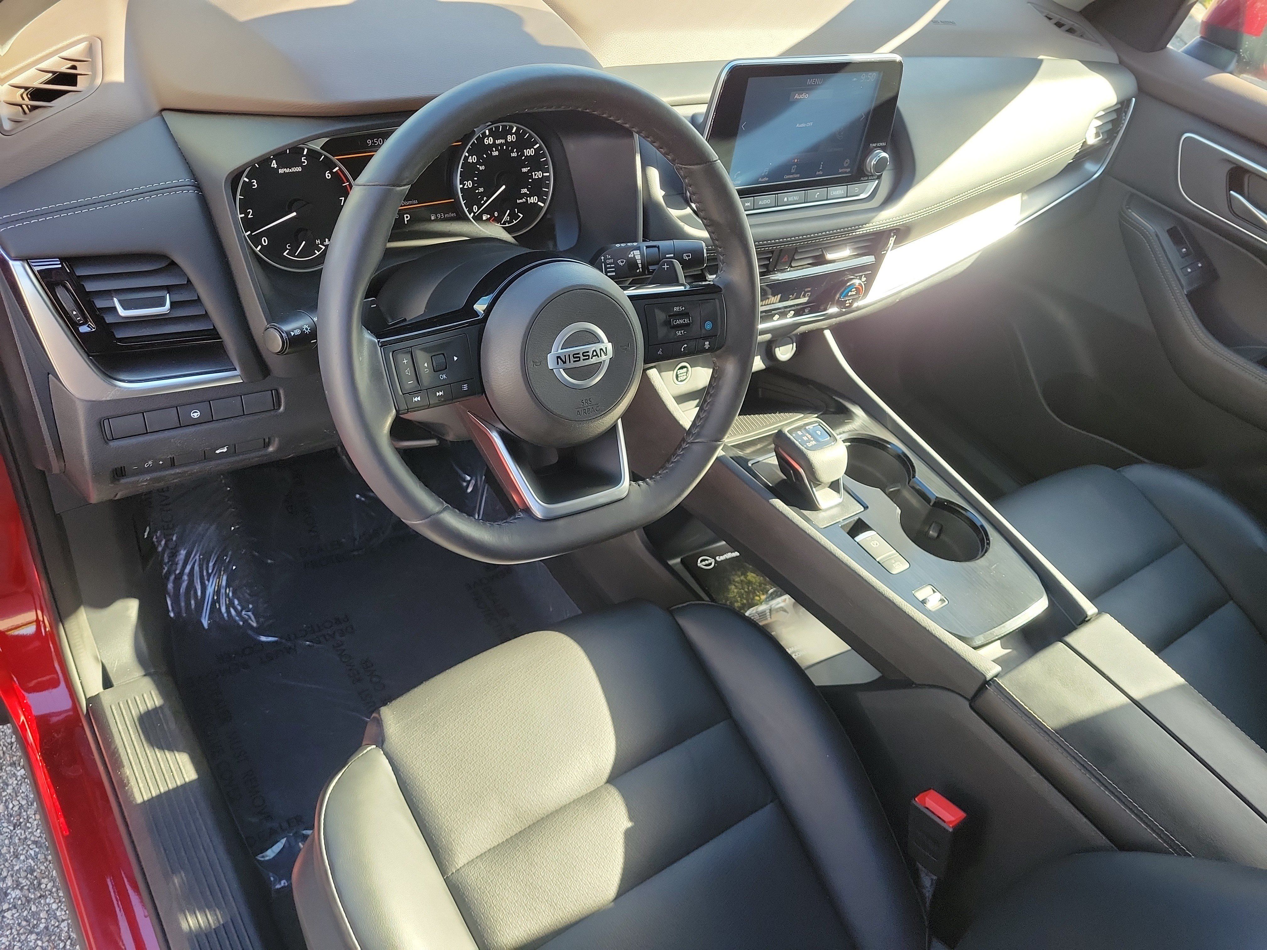 Certified 2021 Nissan Rogue SV w/ Premium Package FWD image 14