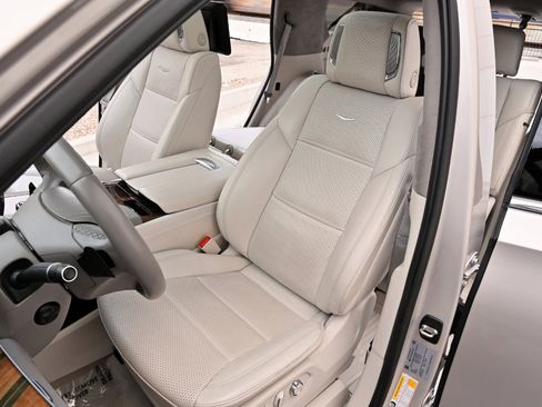 Used 2021 Cadillac Escalade Premium Luxury Platinum image 37