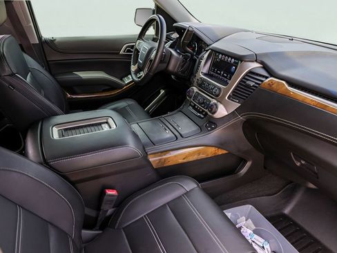 Used 2017 GMC Yukon Denali w/ Open Road Package AWD/4WD image 33