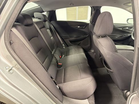 Used 2025 Chevrolet Malibu LT FWD image 30