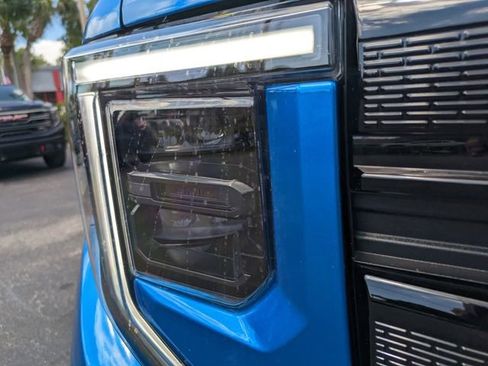 Used 2023 GMC Sierra 1500 Elevation AWD/4WD image 10