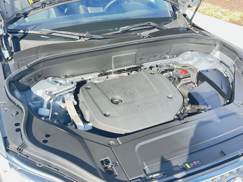 Used 2023 Volvo XC90 B6 Plus w/ Protection Package Premier image 29