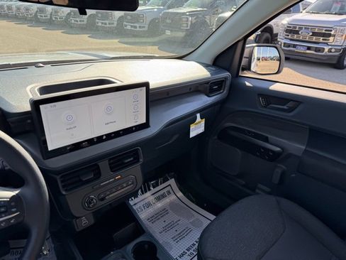 New 2025 Ford Maverick XL image 14