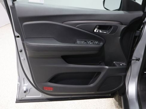 Used 2019 Honda Ridgeline Sport image 13