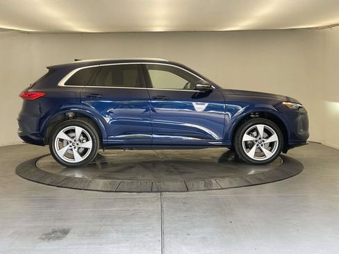 Certified 2025 Audi Q5 Premium w/ Premium Plus AWD/4WD image 8