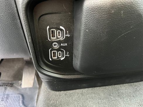 Used 2022 RAM 1500 Laramie image 24