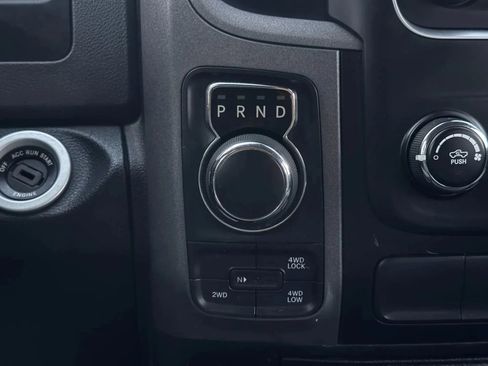 Used 2017 RAM 1500 Express image 29