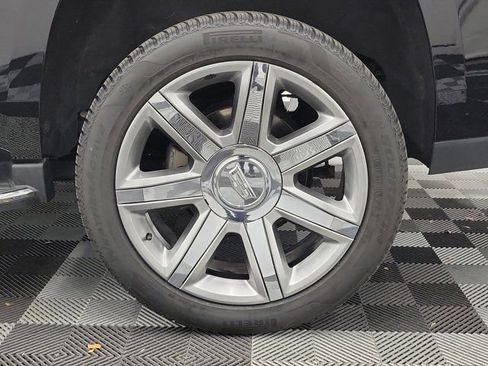 Used 2020 Cadillac Escalade Luxury AWD/4WD image 10