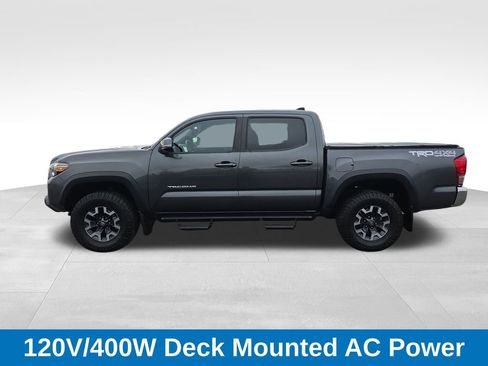 Used 2017 Toyota Tacoma TRD Off-Road w/ Tow Package (A/T) image 3