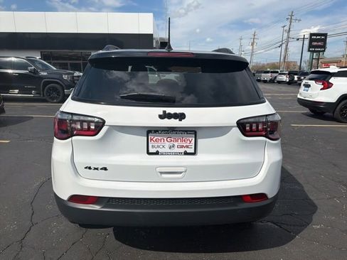 Used 2023 Jeep Compass Altitude image 5