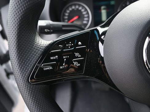 Used 2025 Mercedes-Benz Sprinter 2500 image 10