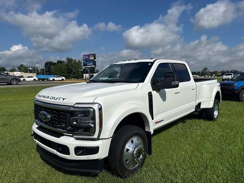 Used 2025 Ford F450 Platinum w/ FX4 Off-Road Package AWD/4WD image 3