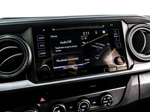 Used 2019 Toyota Tacoma TRD Sport image 19