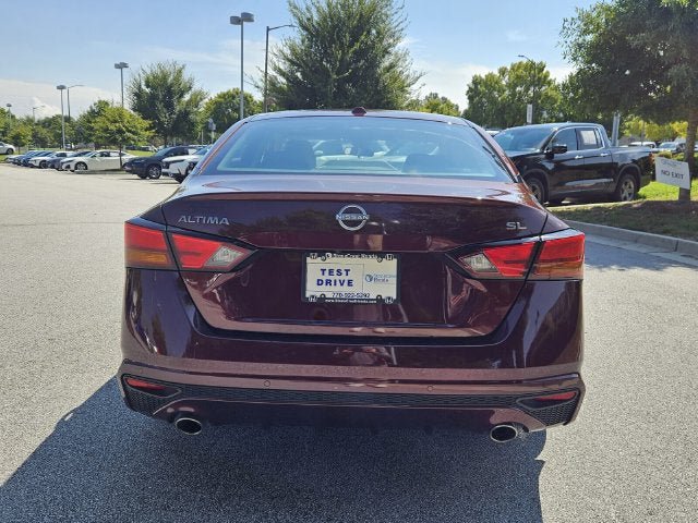 Used 2024 Nissan Altima 2.5 SL FWD image 7