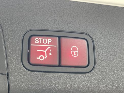 Certified 2024 Mercedes-Benz GLS 580 4MATIC image 13