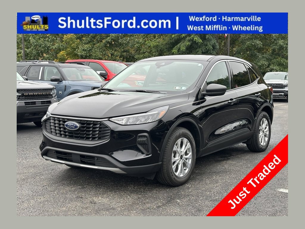 Certified 2023 Ford Escape Active w/ Tech Pack #1 AWD/4WD image 1