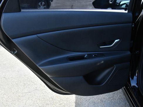 Used 2024 Hyundai Elantra SEL image 34