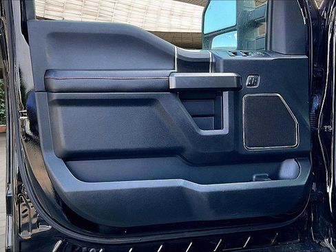 Used 2018 Ford F150 Lariat w/ Equipment Group 502A Luxury AWD/4WD image 15