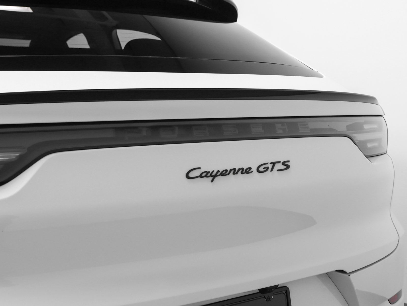 Certified 2022 Porsche Cayenne GTS w/ Premium Package Plus AWD/4WD image 19