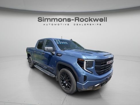 Used 2024 GMC Sierra 1500 Pro w/ Graphite Edition AWD/4WD image 3