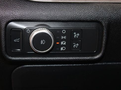 Used 2021 Ford Explorer Limited w/ Equipment Group 301A image 22