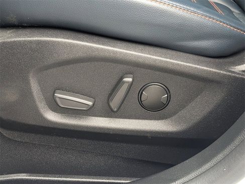 Used 2024 Ford Edge SEL w/ Sport Appearance Package image 21