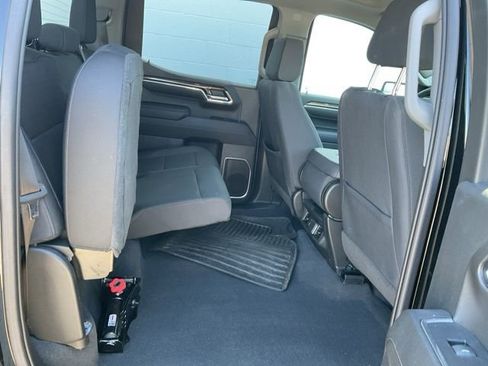 Used 2023 Chevrolet Silverado 1500 LT image 14