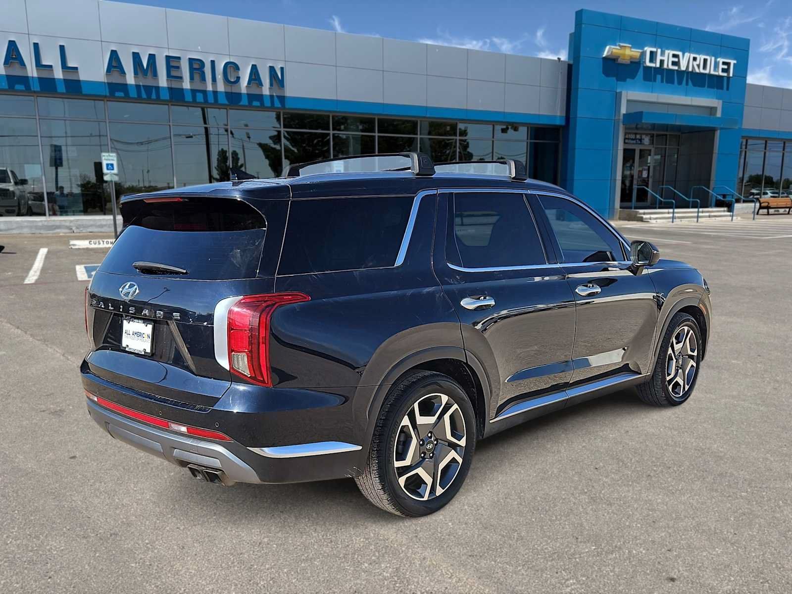 Used 2023 Hyundai Palisade Limited FWD image 8