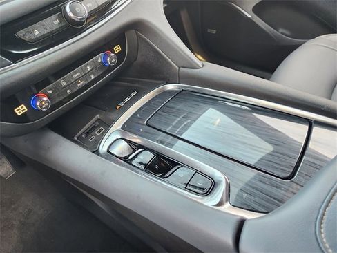 Used 2023 Buick Enclave Essence w/ Experience Buick Package image 18