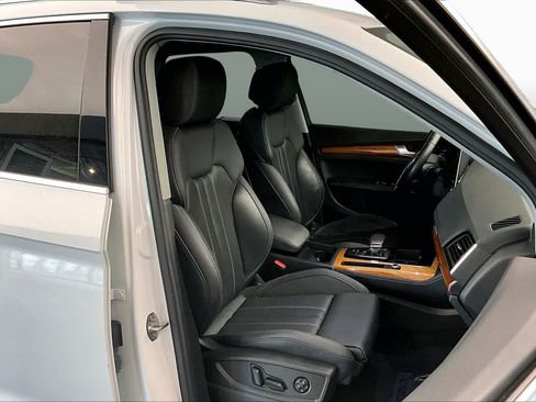 Used 2023 Audi Q5 2.0T Premium Plus w/ Premium Plus Package AWD/4WD image 16