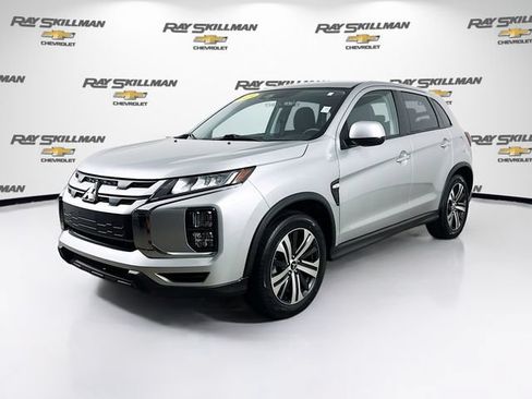 Used 2025 Mitsubishi Outlander Sport AWD image 3