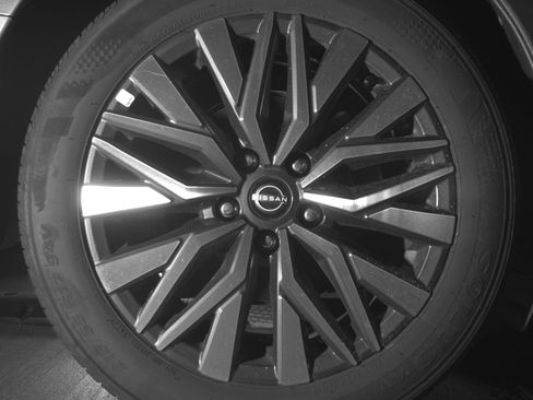 Used 2025 Nissan Altima 2.5 SV image 15