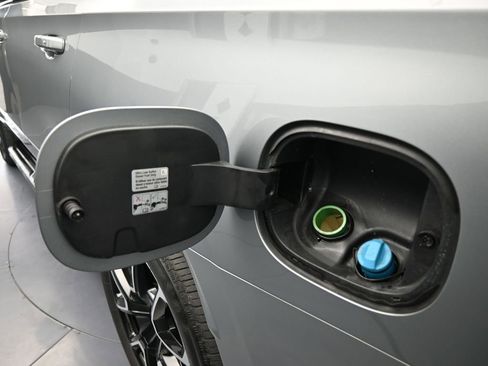 Used 2024 Chevrolet Tahoe RST w/ Luxury Package image 47